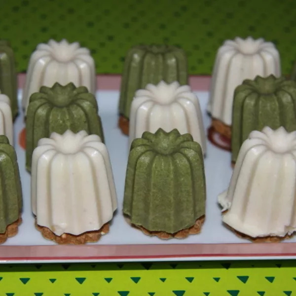 Mini mousses au céleri et aux épinards sur sablés aux graines et herbes