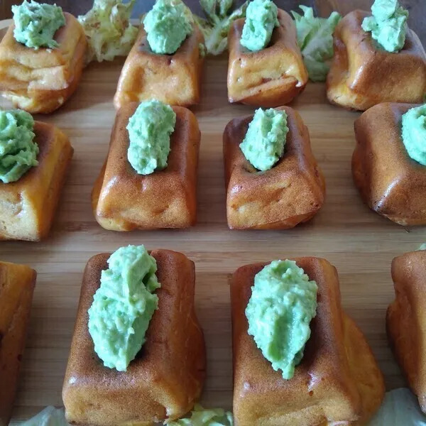 Nuages de saumon et crème d'avocat