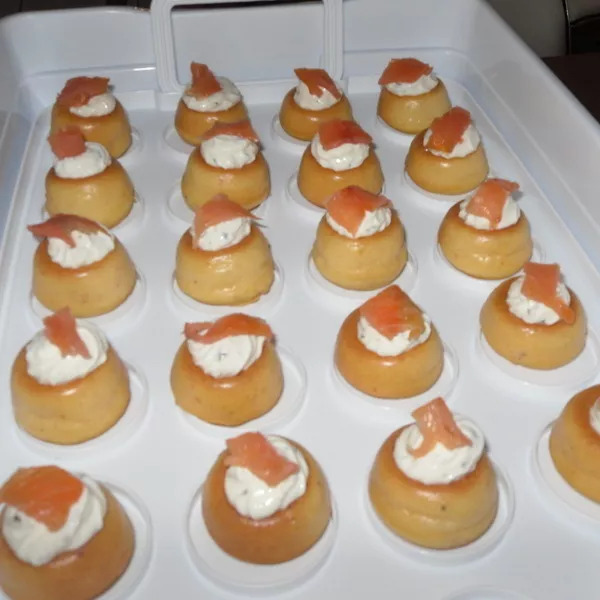 Bouchées saumonées ( Empreintes petits dômes savarins)