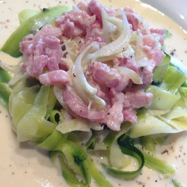 Tagliatelles de courgettes à la carbonara (Dude)