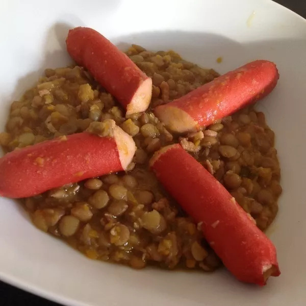 Saucisses de strasbourg aux lentilles (dude)
