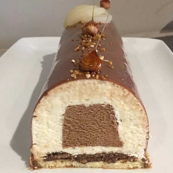Bûche Poire /Chocolat au lait