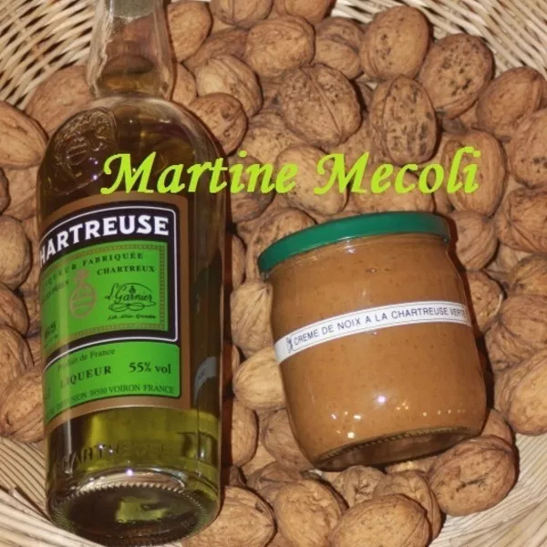 Crème de noix à la Chartreuse Verte