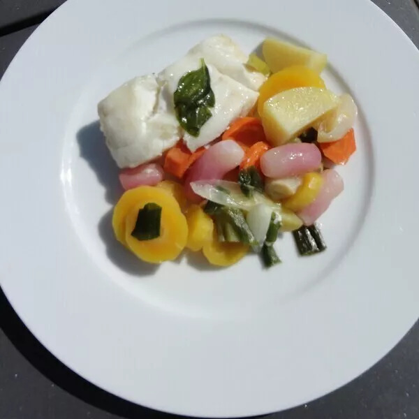 Dos de cabillaud et petits légumes vapeur