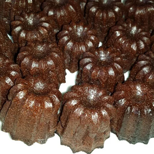 Mini-cannelés Chocolat Tonka de Nathalie MICHEL