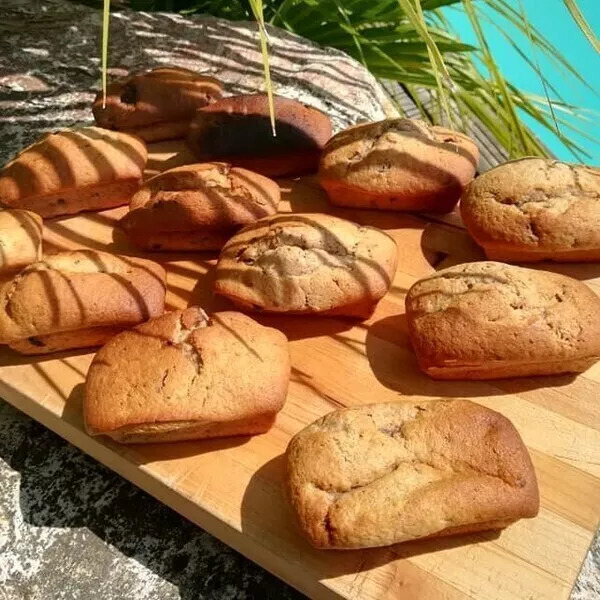 cakes chocolat banane dans les mini cakes