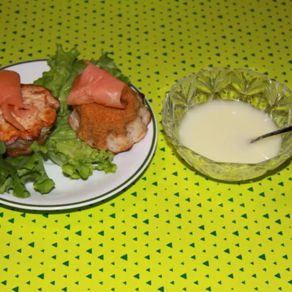 Moelleux au saumon fumé « façon cheesecake » sur lit de salade verte 