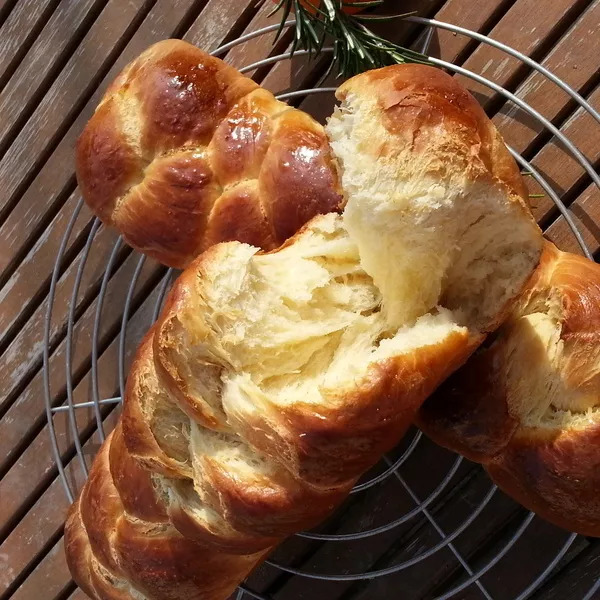 Brioche filante à la fleur d'oranger