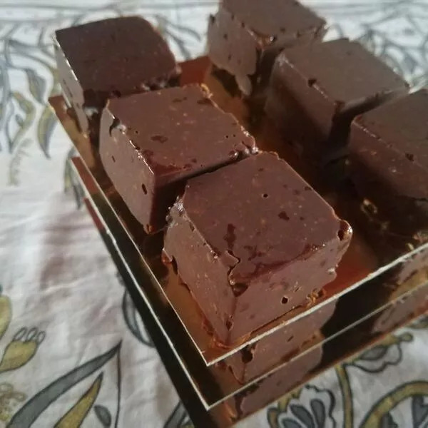 Mini-cubes croustillants chocolat et praliné